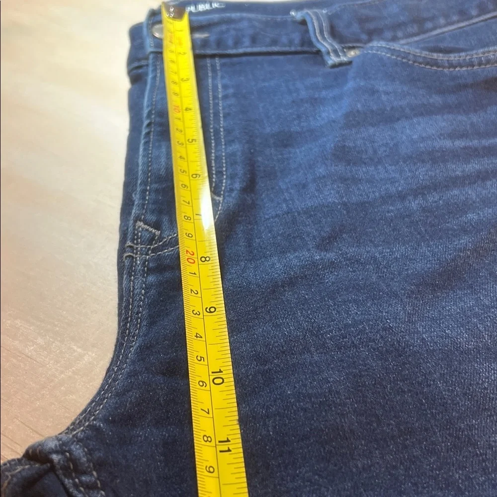 Banana Republic relaxed fit